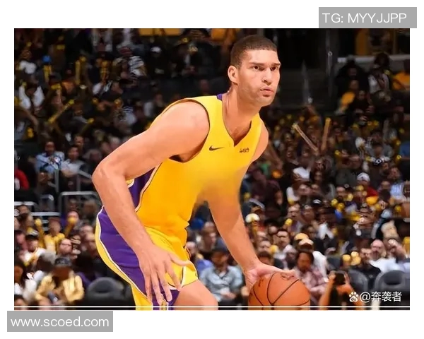 布鲁克洛佩斯的篮球之路与职业生涯精彩瞬间回顾 布鲁克洛佩斯的篮球之路与职业生涯精彩瞬间回顾