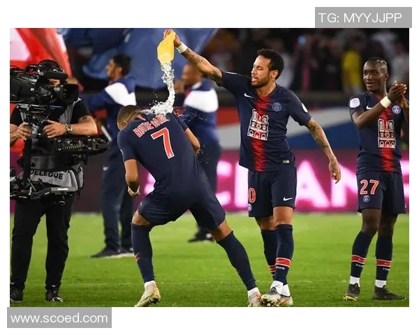 洛里昂与朗期精彩对决直播全程回顾与分析 洛里昂与朗期精彩对决直播全程回顾与分析