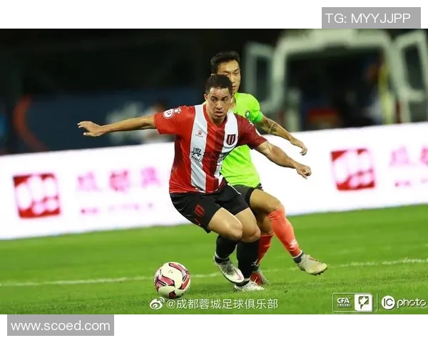 恒大对决昆山FC争夺中超赛季关键三分的激烈较量 恒大对决昆山FC争夺中超赛季关键三分的激烈较量